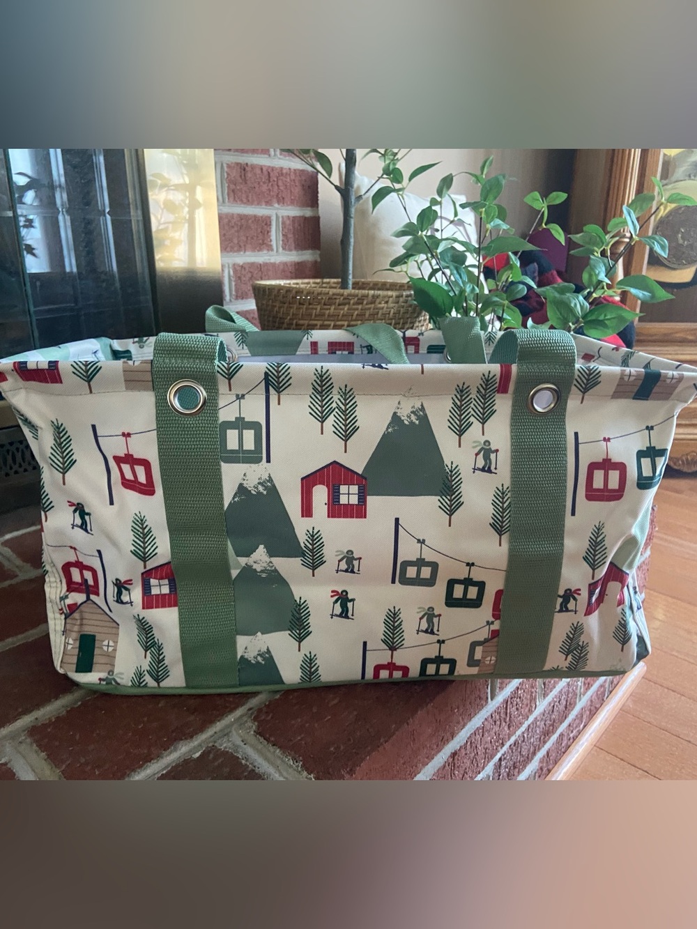 Thirty-one Medium Utility Tote - new!